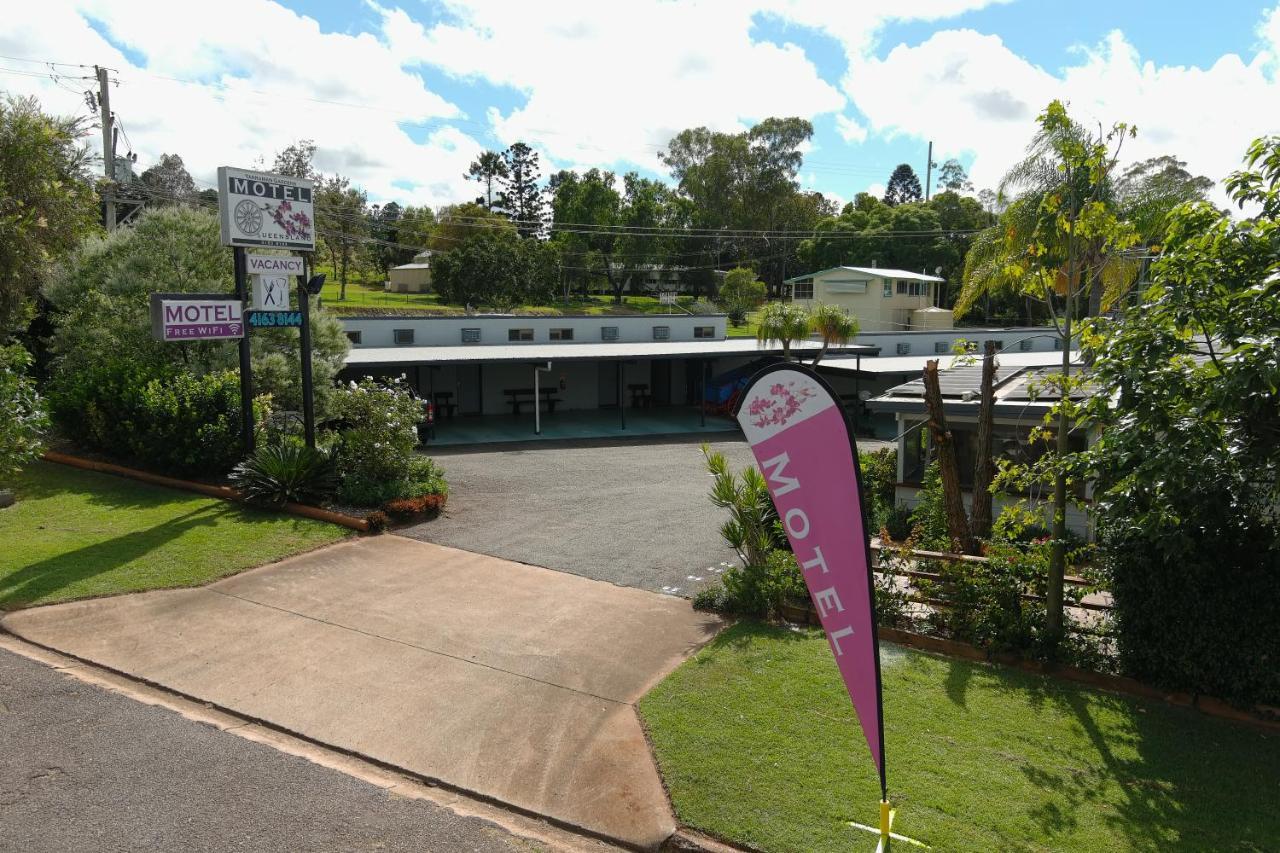 Y Motels Yarraman Extérieur photo