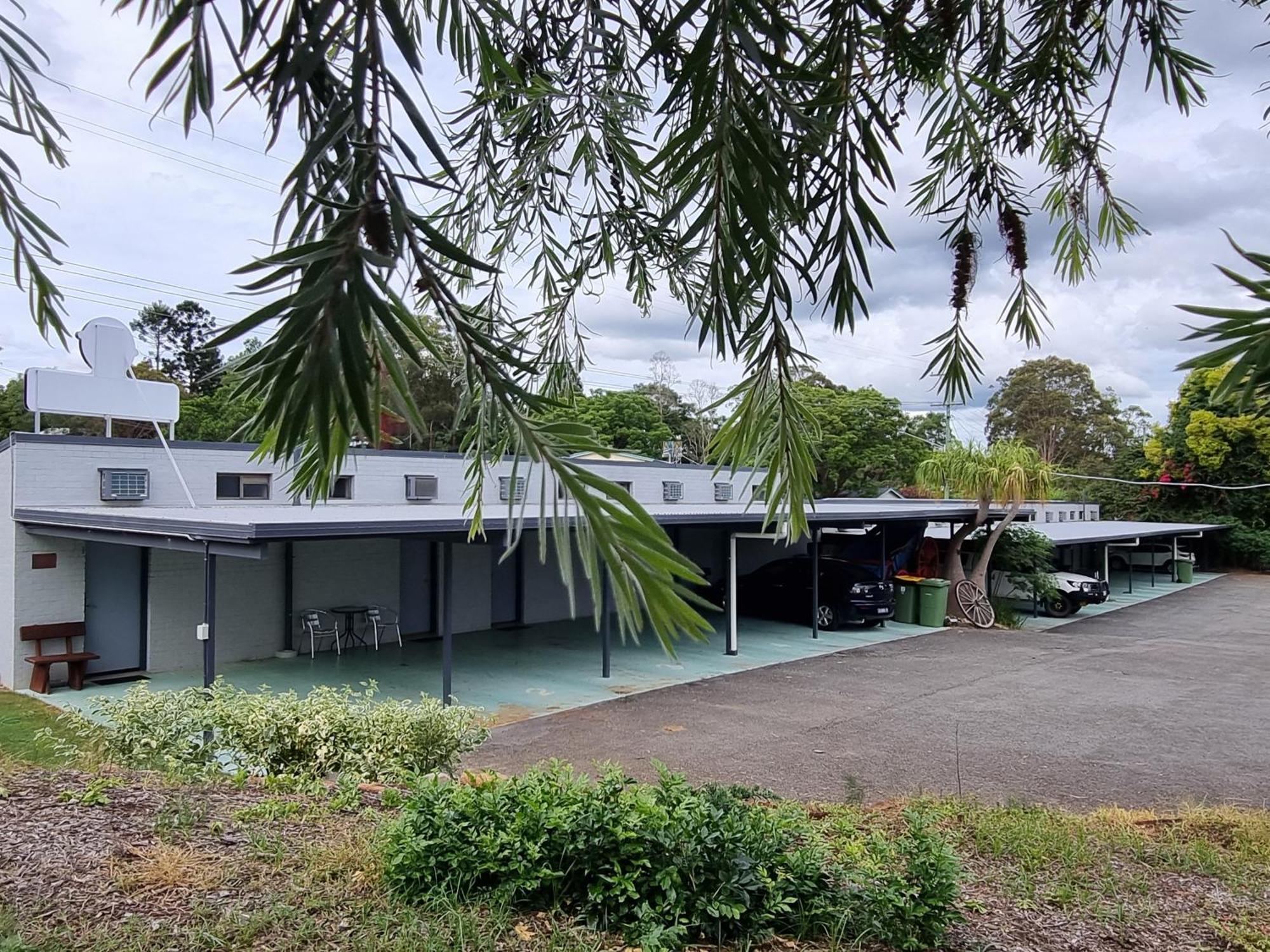 Y Motels Yarraman Extérieur photo