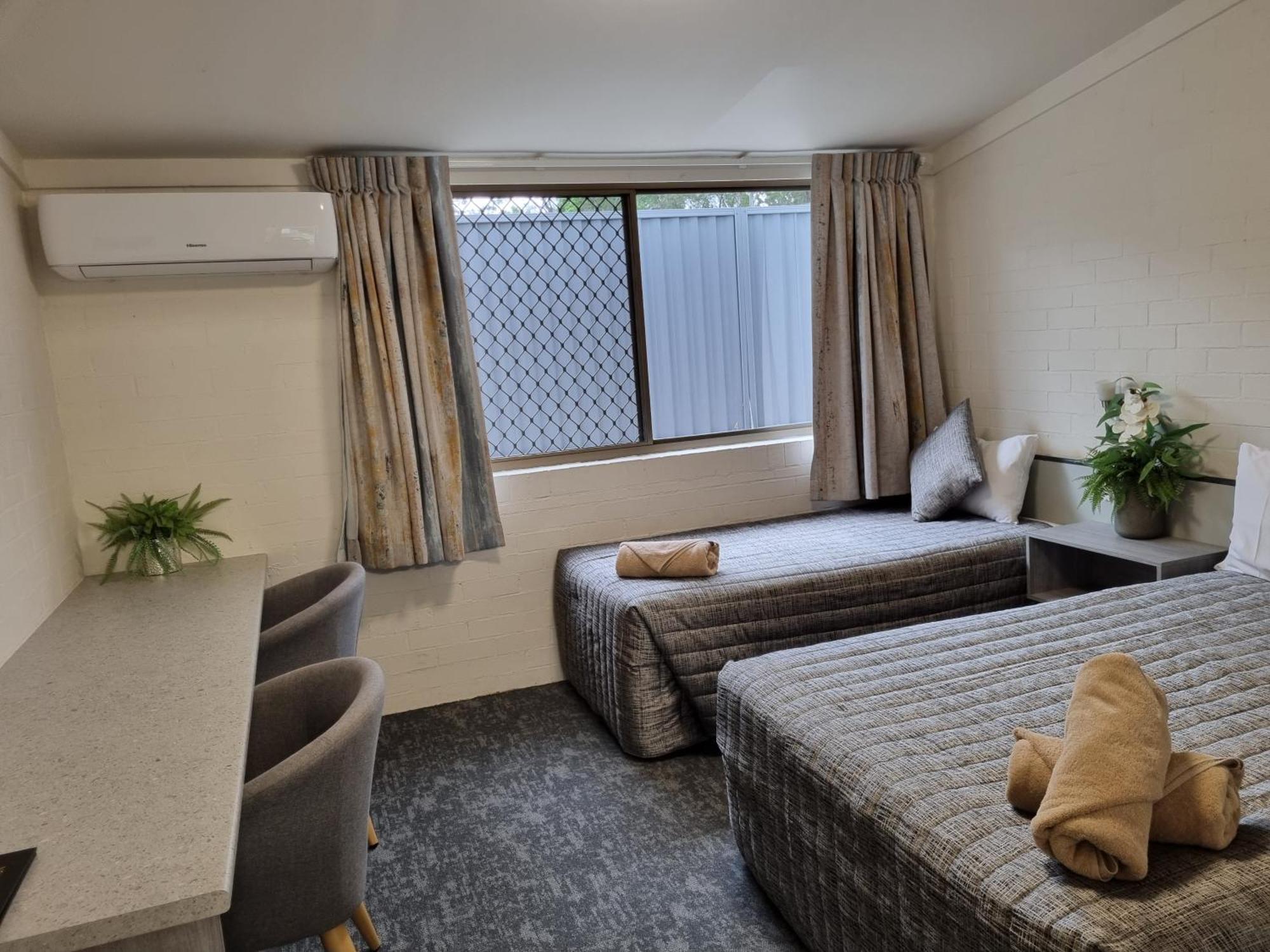 Y Motels Yarraman Extérieur photo